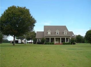 615 Asbury Dr, Somerville, TN 38068