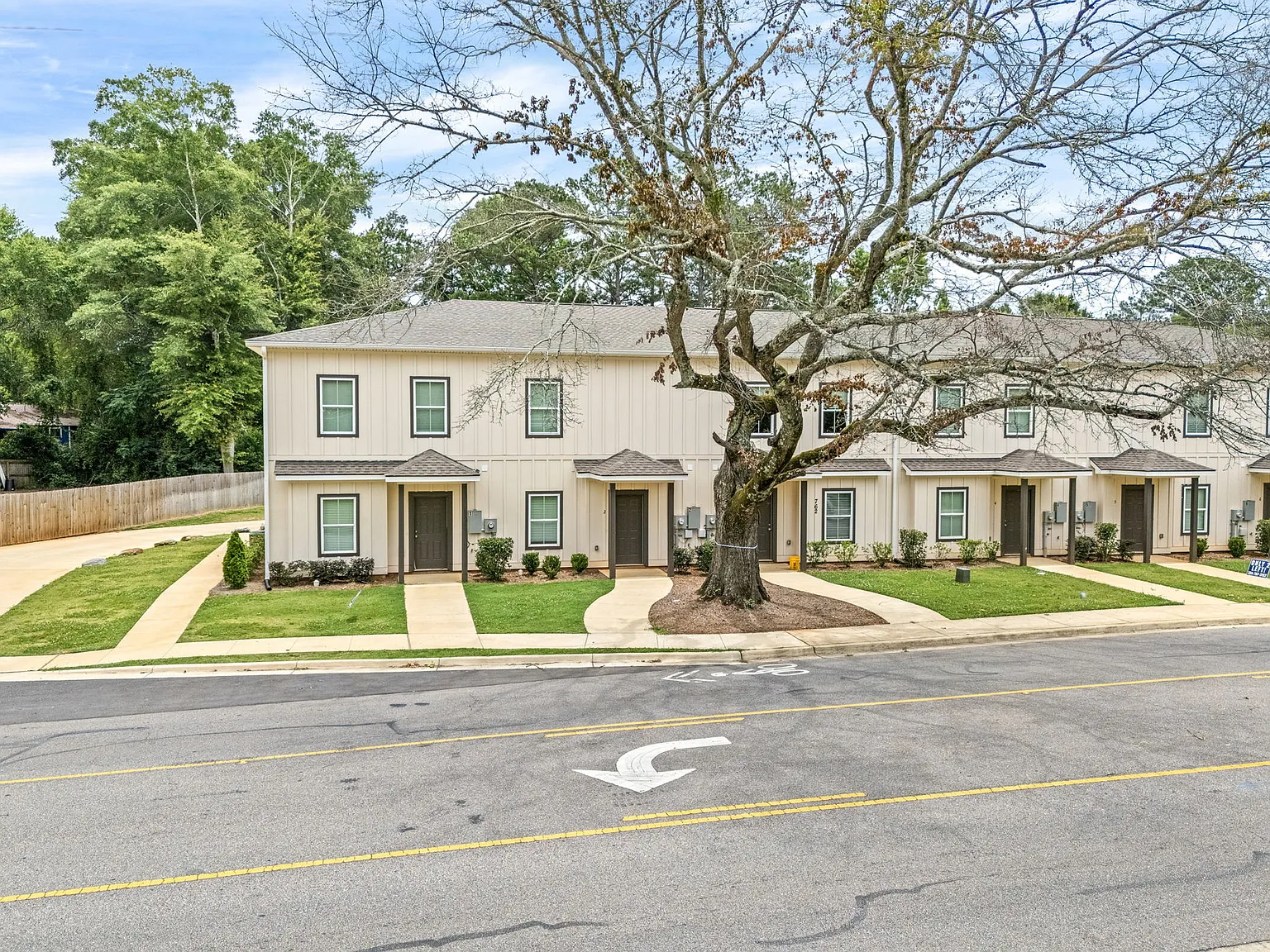 3 bed, 1500 sqft, $3,000 — Photo 1
