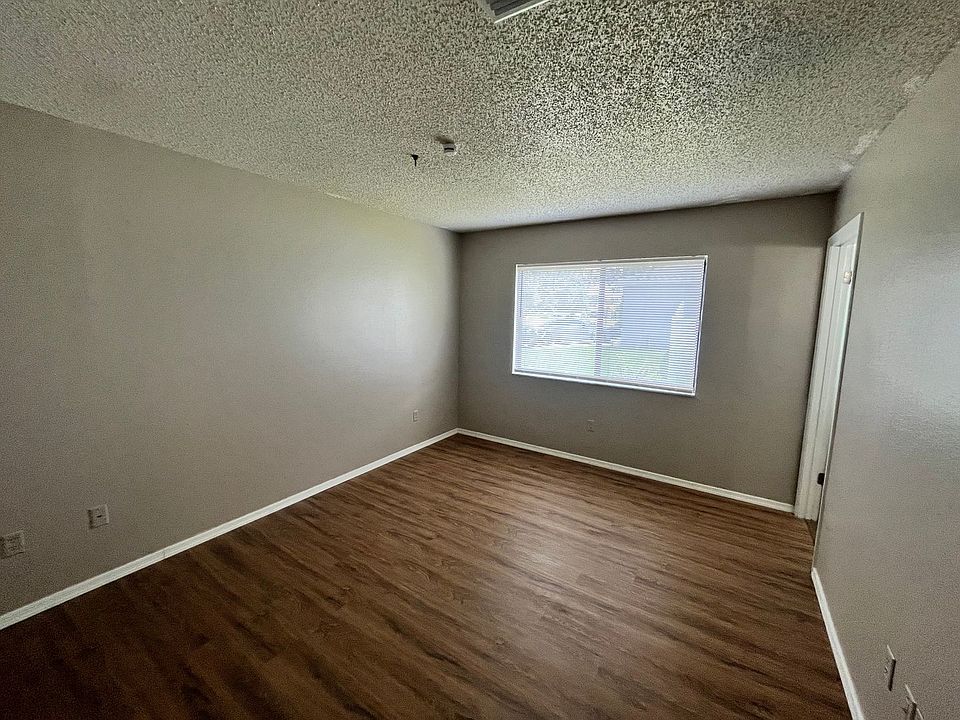 1st image of 1540 Waco Blvd SE