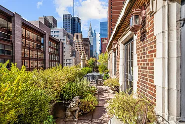 321 East 43rd Street, #PH2