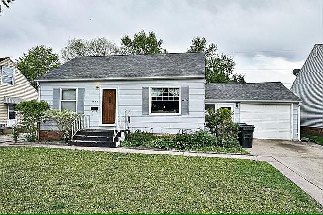 1st image of 1657 9th Ave N