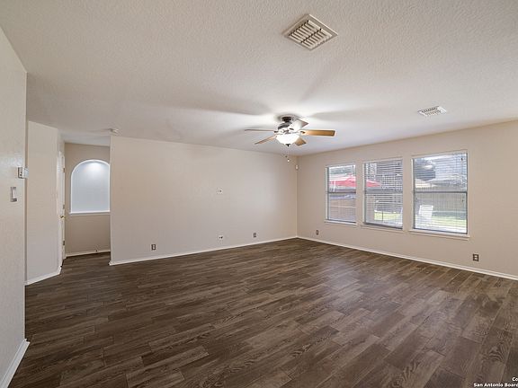 5th image of 232 Hondo Dr