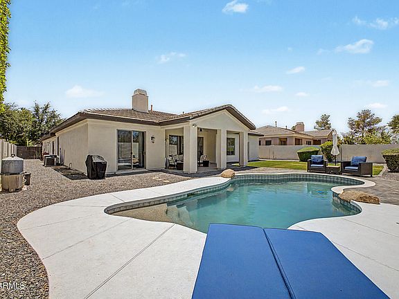 4th image of 1952 W MEAD Court