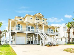 3902 Nueces Dr, Galveston, TX 77554