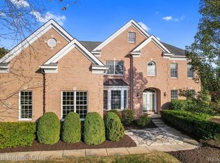 1998 Charles Ct, Milford, MI 48380
