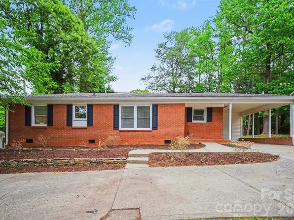 694 Forest St NW, Concord, NC 28025