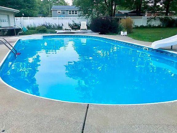 2nd image of 611 Barberry Ave