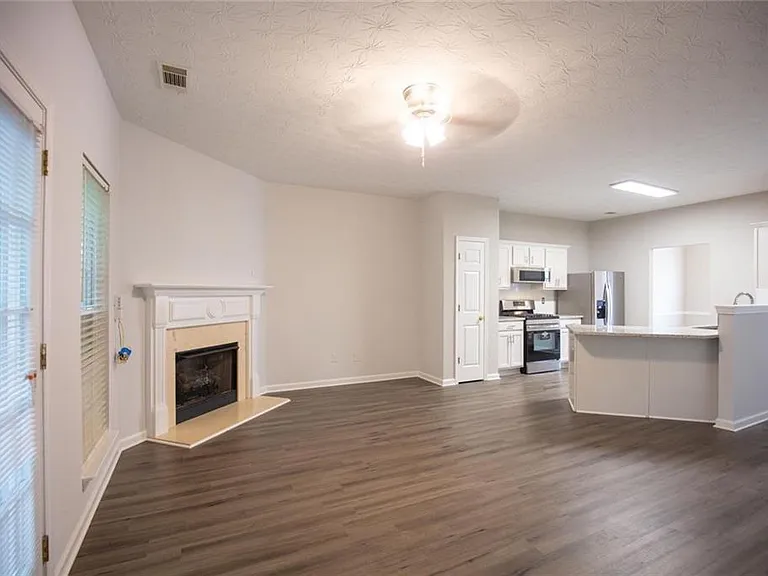 649 Kenridge Dr — Photo 8