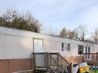 9751 Winchester Ave, Bunker Hill, WV 25413