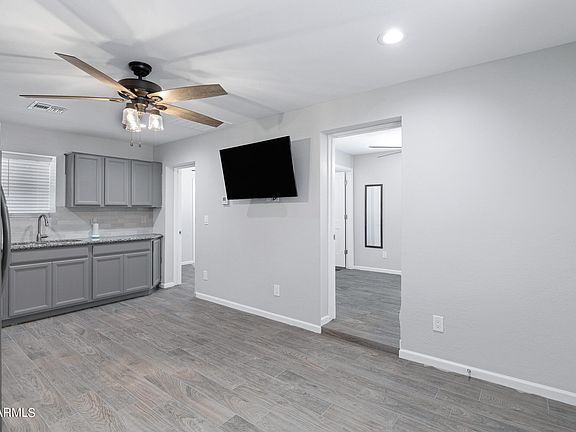 5th image of 5042 N 21ST Avenue