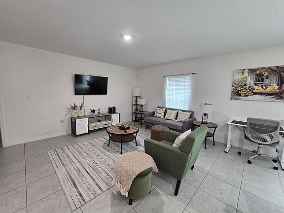4th image of 15271 Green Jay Rd