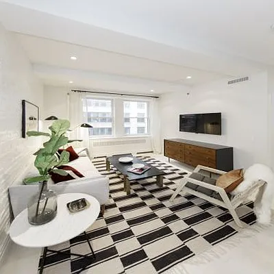 Rented by Voro New York | media 19
