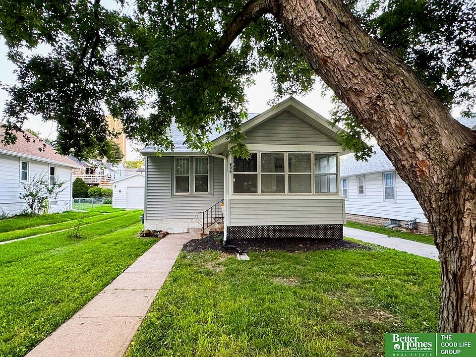 1st image of 909 S 55th St