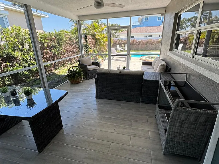 400 Capri Blvd — Photo 21