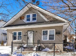 75 Mount Ave, Freeport, NY 11520