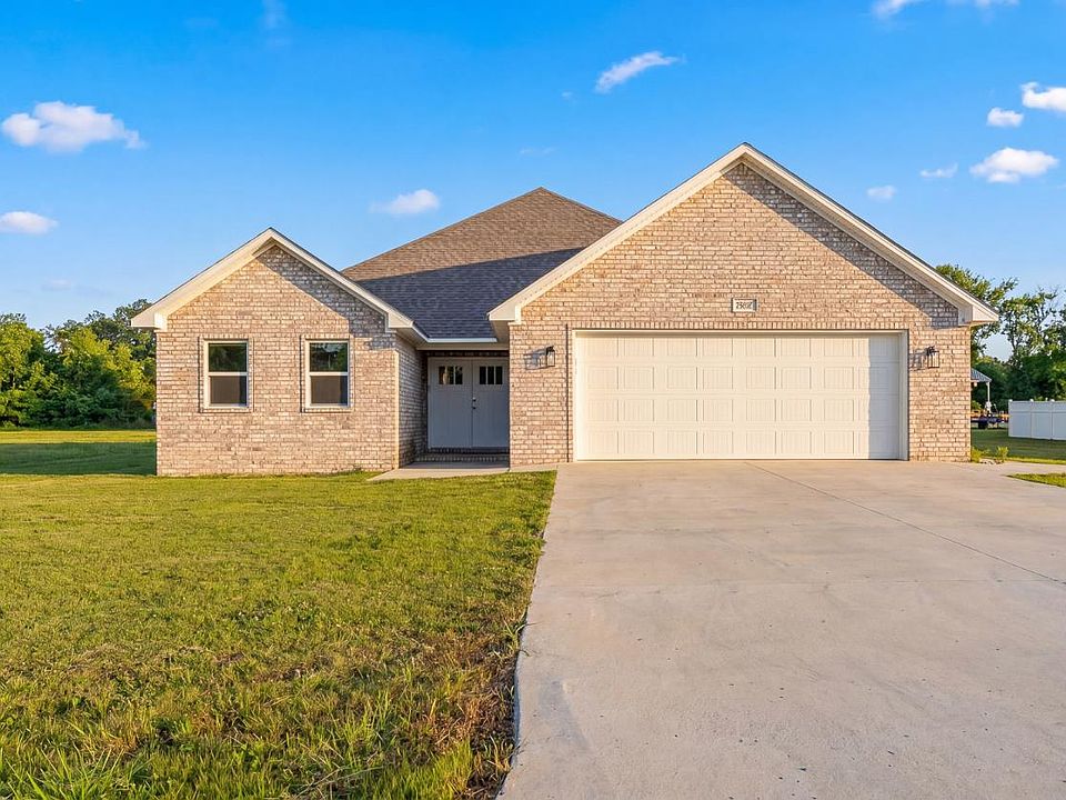 1st image of 403 Elizabeth Ln