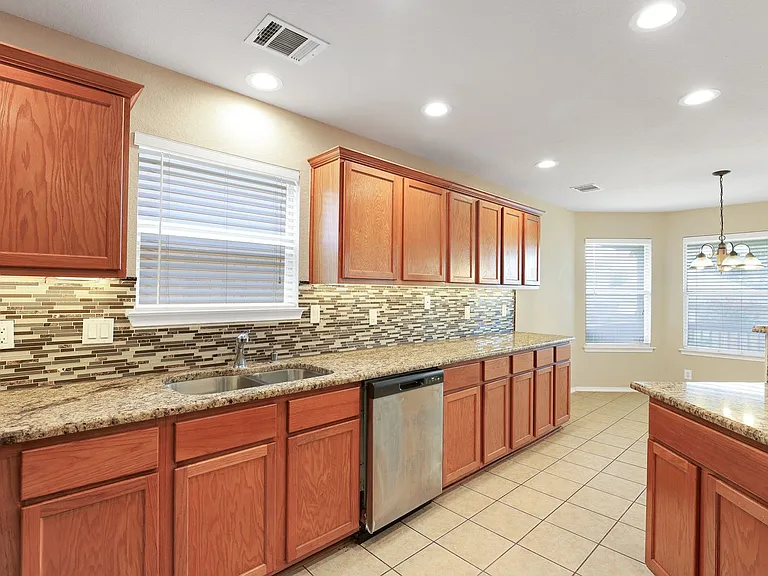 9610 Discovery Dr — Photo 12