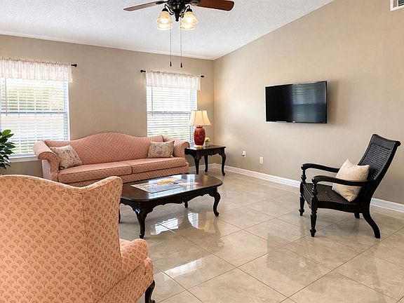 3rd image of 759 CARIBOU DRIVE