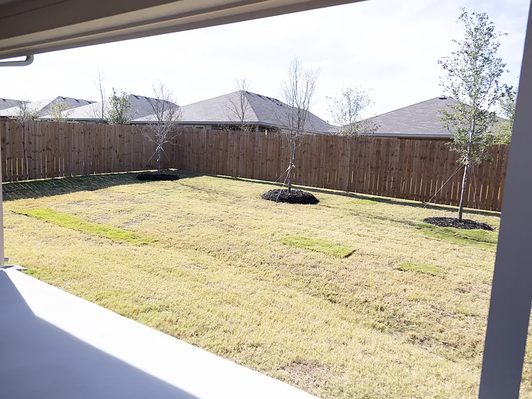 537 Derby Ln — Photo 19