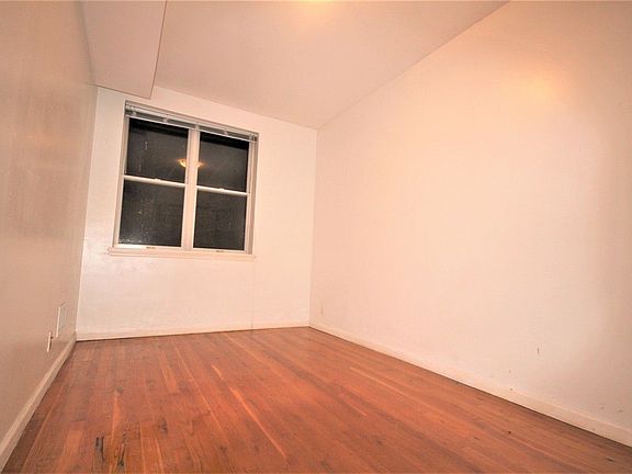 4th image of 176 Kosciusko St APT 2B