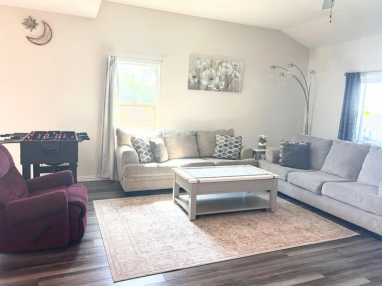652 Cedar Springs Dr — Photo 8