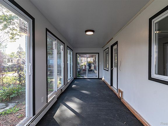 5th image of 27425 Townley St
