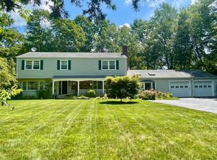 100 Horse Tavern Rd, Trumbull, CT 06611