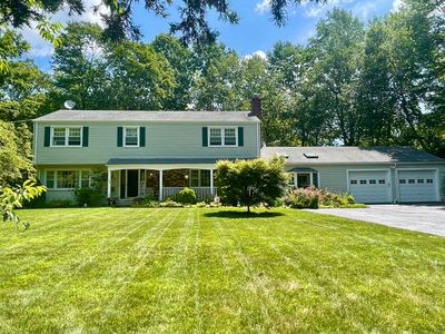 100 Horse Tavern Road, Trumbull, CT, 06611