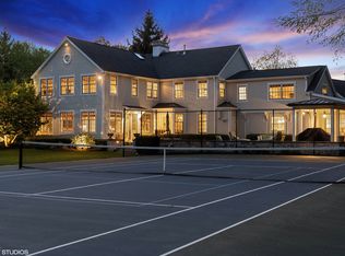 2311 Pebblefork Ln, Northfield, IL 60093