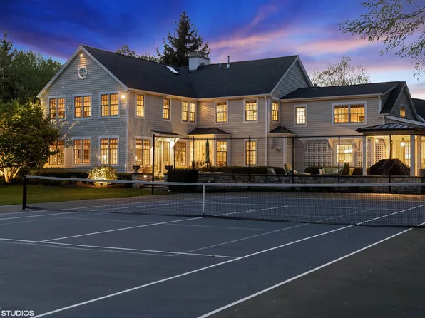 2311 Pebblefork Ln, Northfield, IL 60093