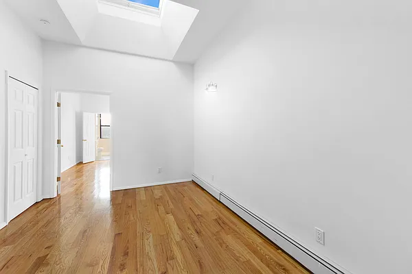 Rented by Compass | media 10
