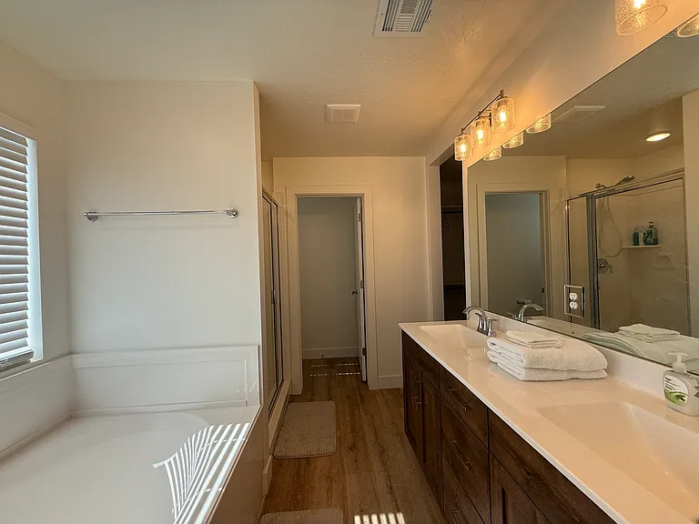 539 S Stewart Creek Cv #A — Photo 26