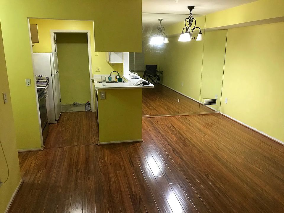 1st image of 22277 Nantucket Dr