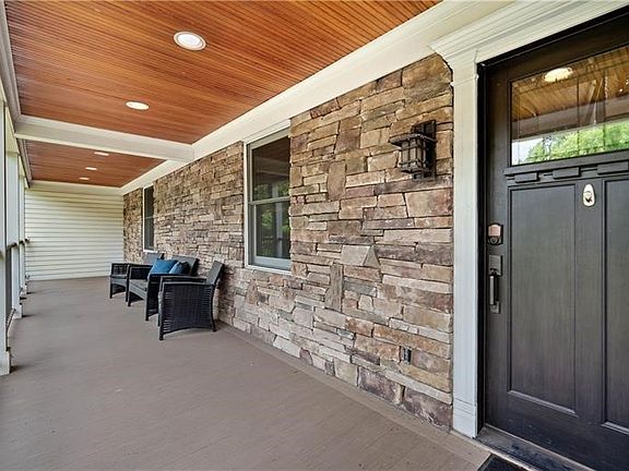 5th image of 6050 Walton Rd