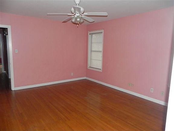 5th image of 25 Knotty Pine Ln