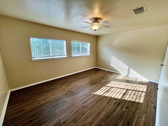 5th image of 5002 Terrace Wood