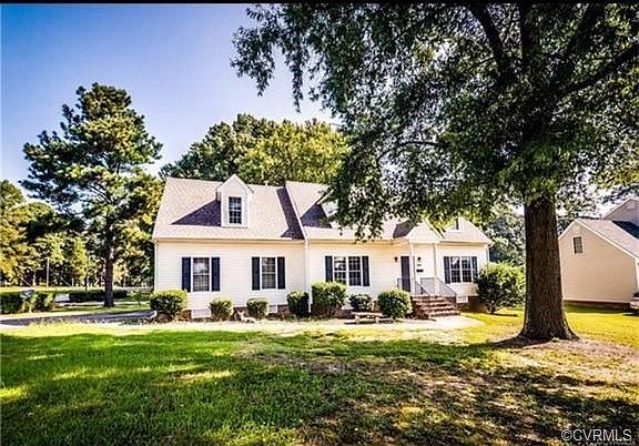 1st image of 628 Pinehurst Ave