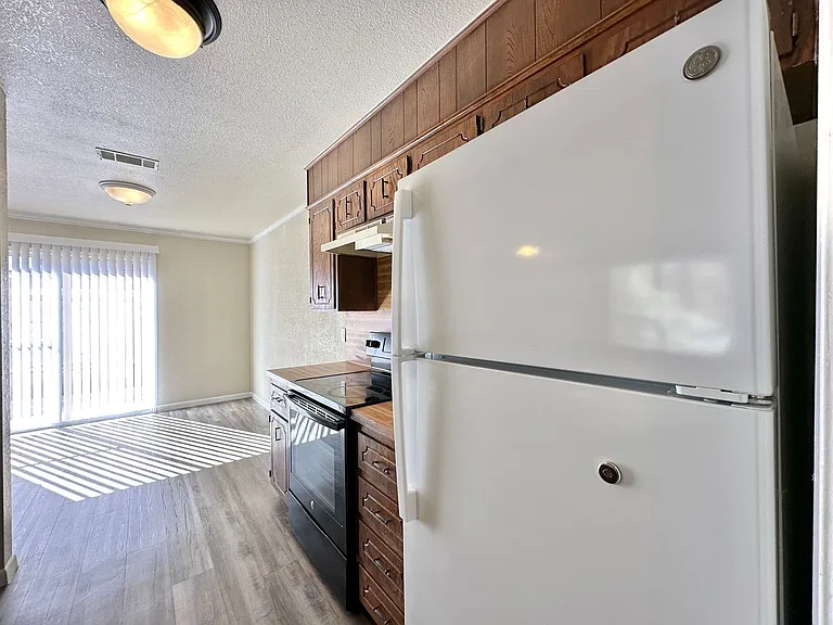 3004 Chaucer Dr — Photo 11