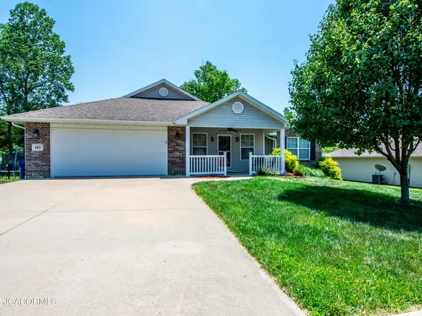 485 Edwards Dr, Holts Summit, MO 65043