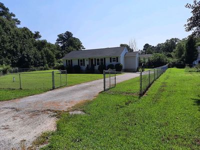 8065 Plum Hill Ln, West Point, VA, 23181