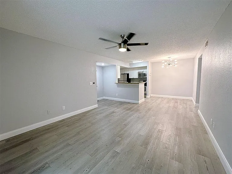 5124 Conroy Rd #12 — Photo 24