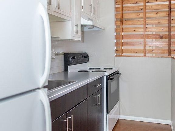 4th image of 1961 S Josephine St APT 302