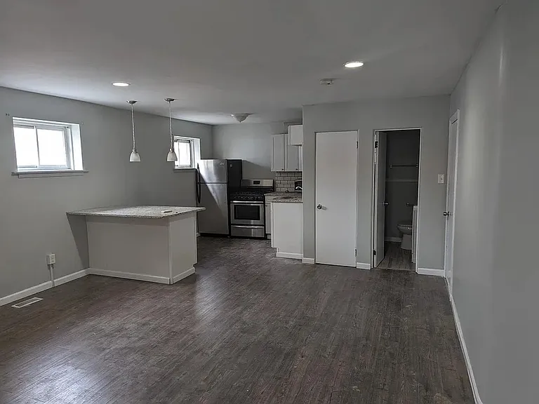 39 S 27th St — Photo 11