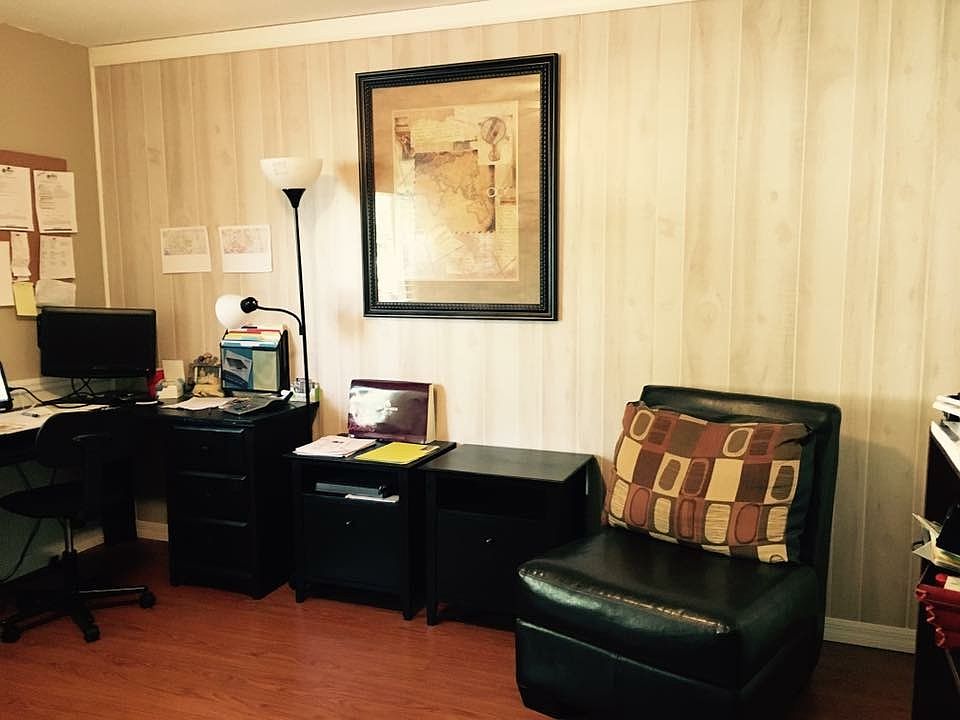1st image of 15903 Country Pl