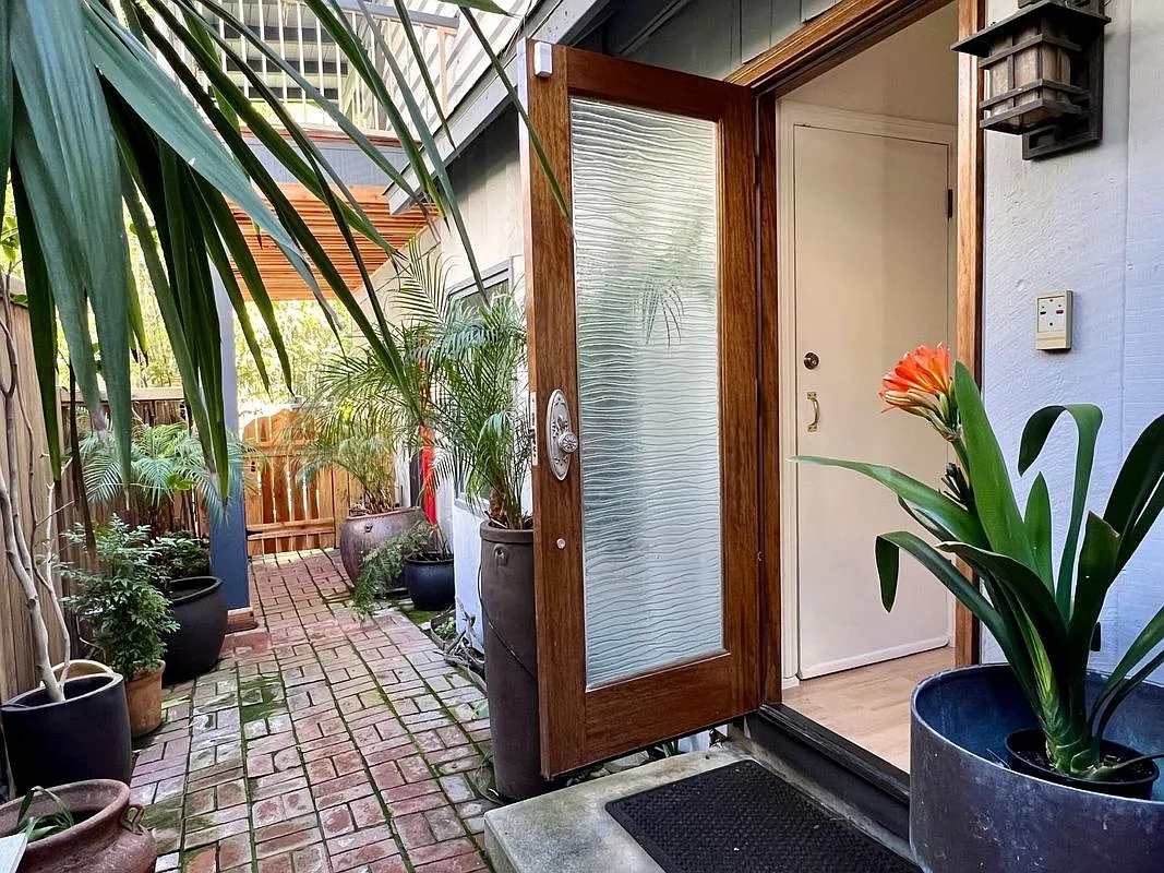 1 bed, 1.0 bath, 1000 sqft, $3,700 — Photo 4