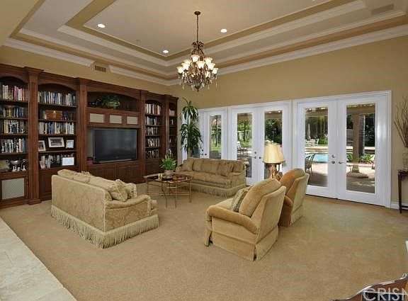 3rd image of 3872 Winford Dr