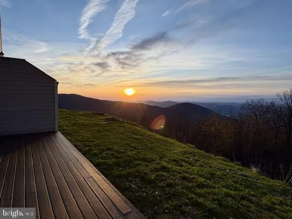 1822 High Ridge Ct, Wintergreen Resort, VA 22967