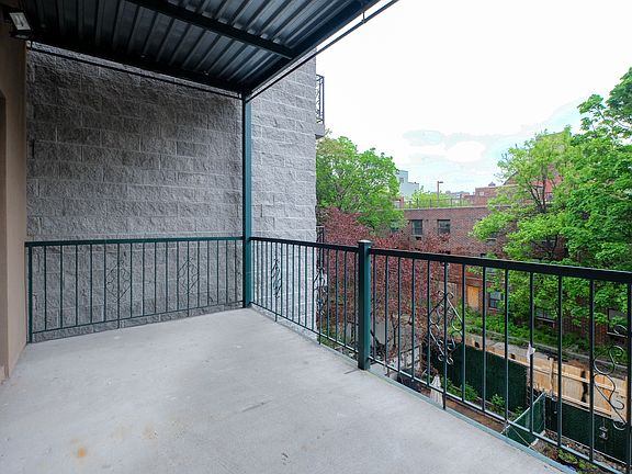 2nd image of 237 W 123rd St APT 3