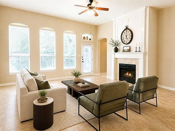 2nd image of 1811 Liberty Oaks Blvd