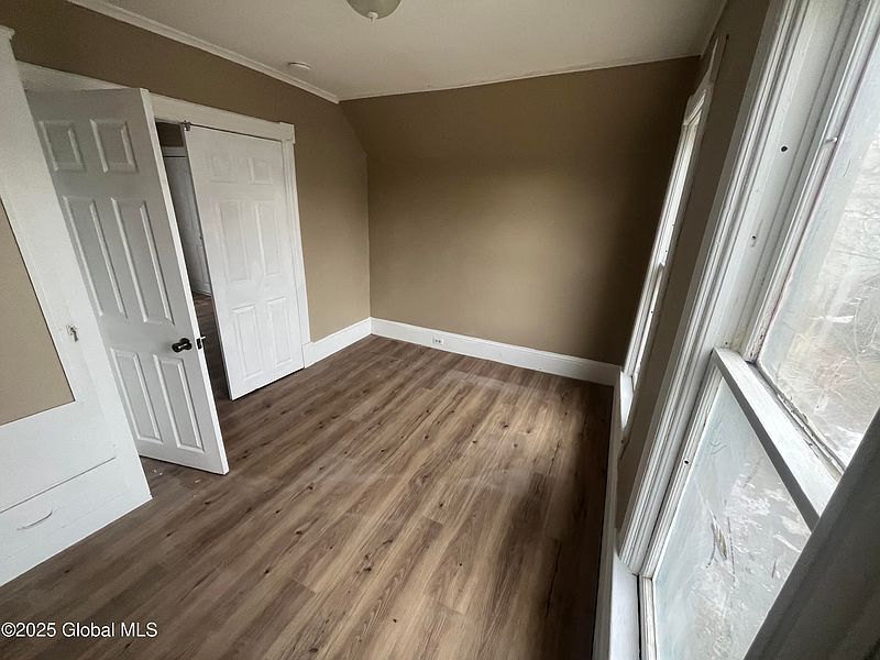 3rd image of 89 2nd Avenue